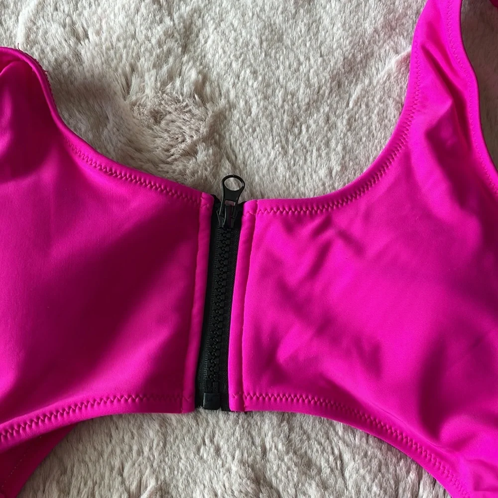 ZAFUL Pink Neon with a black Zippered top with silver hoops on side Size 6 - Picture 5 of 12